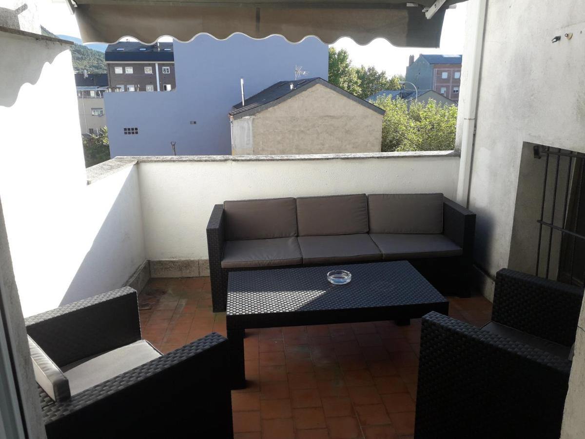 פונפרדה Jaen Apartment מראה חיצוני תמונה